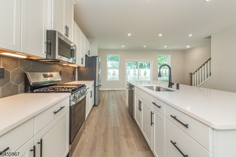27 Silas Road Netcong, NJ 07857 - Photo 7 of 30 Gallery Image 7