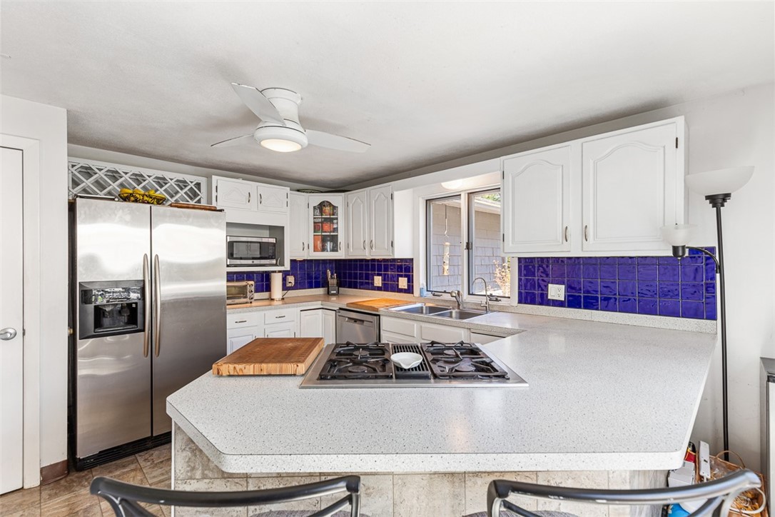 1112 Great Road Lincoln, RI 02865 - Photo 19 of 48