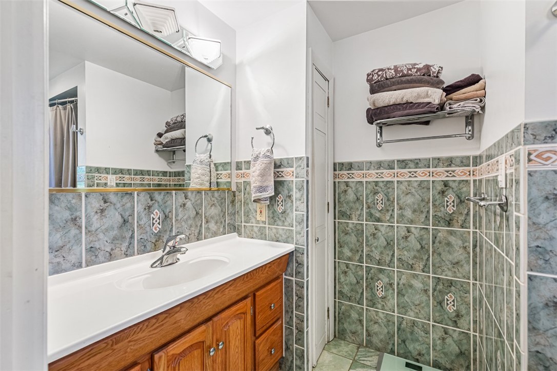 1112 Great Road Lincoln, RI 02865 - Photo 24 of 48