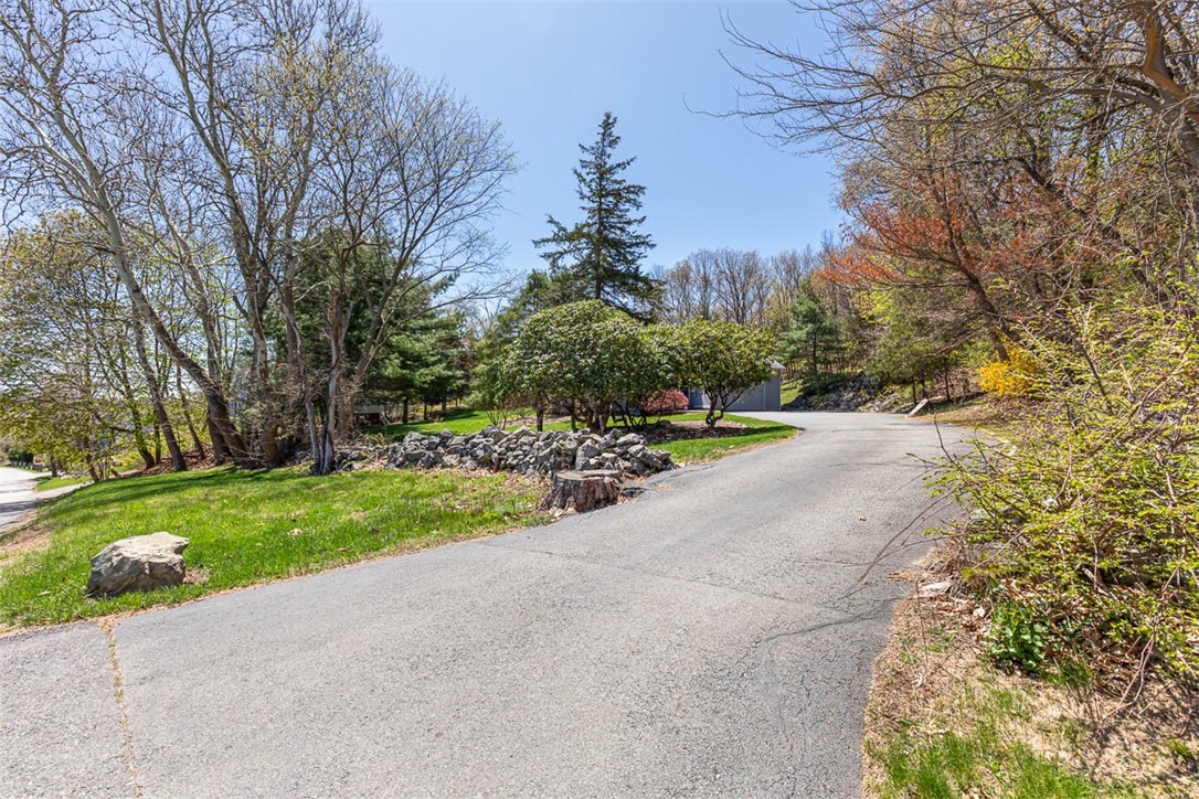 1112 Great Road Lincoln, RI 02865 - Photo 4 of 48