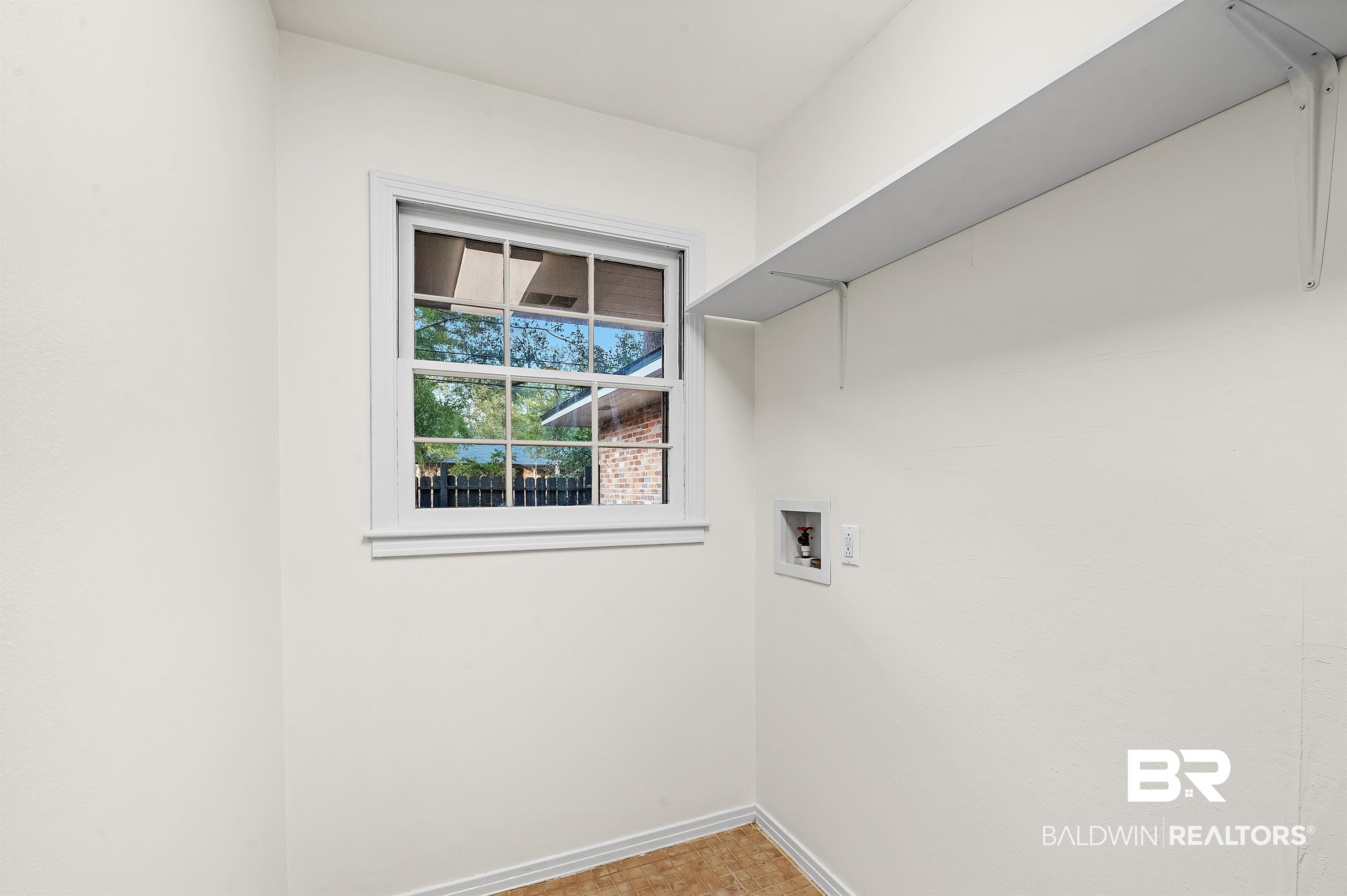 371 Francilla Circle Fairhope, AL 36532 - Photo 30 of 50 Laundry Room