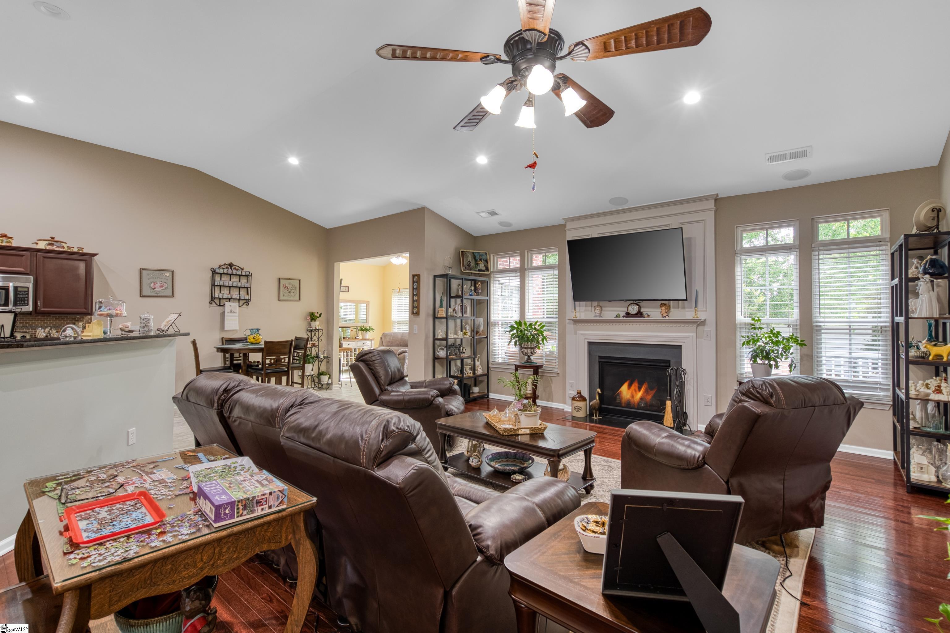 806 Hartscove Court Boiling Springs, SC 29316 - Photo 14 of 35