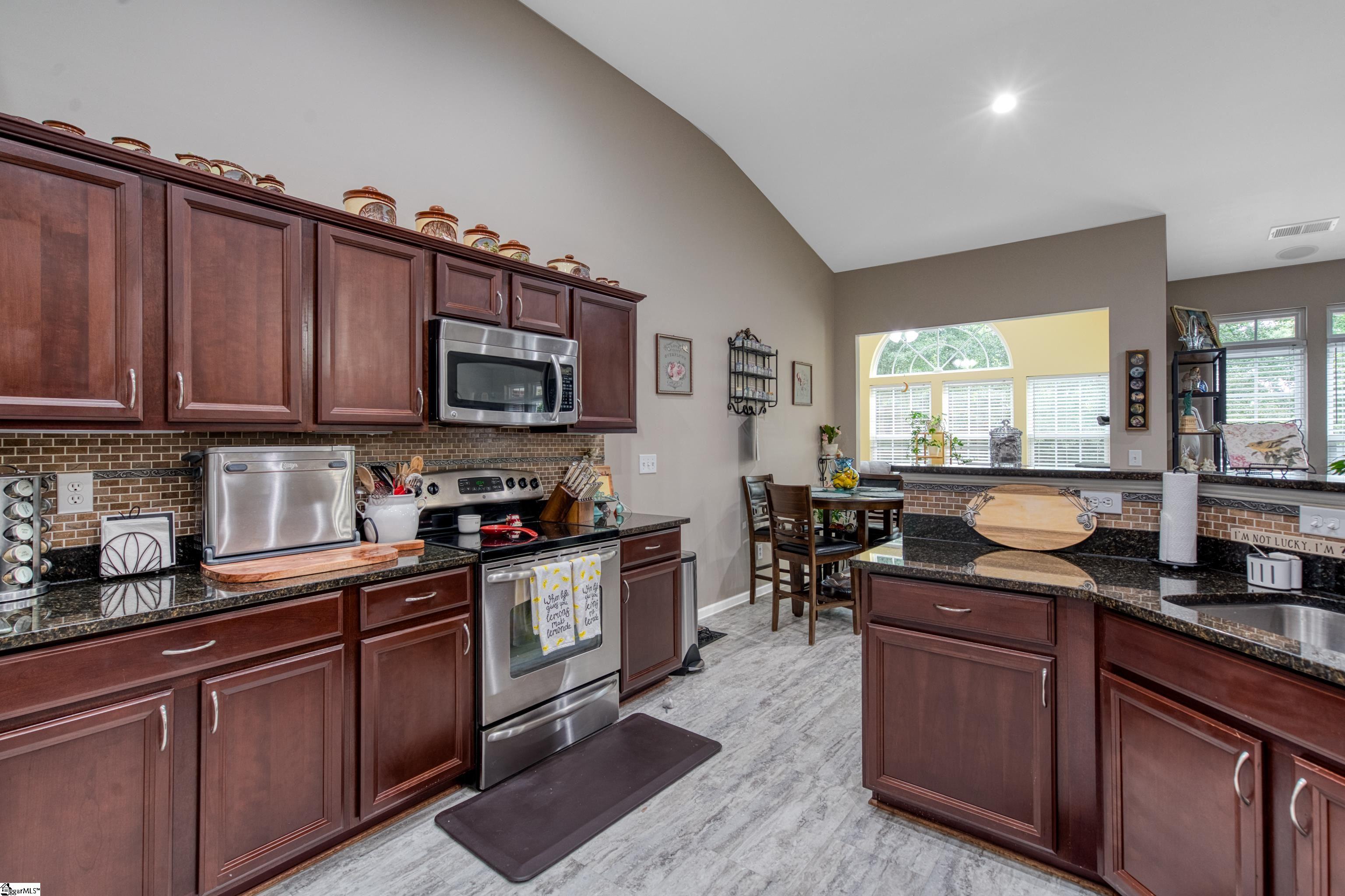 806 Hartscove Court Boiling Springs, SC 29316 - Photo 17 of 35