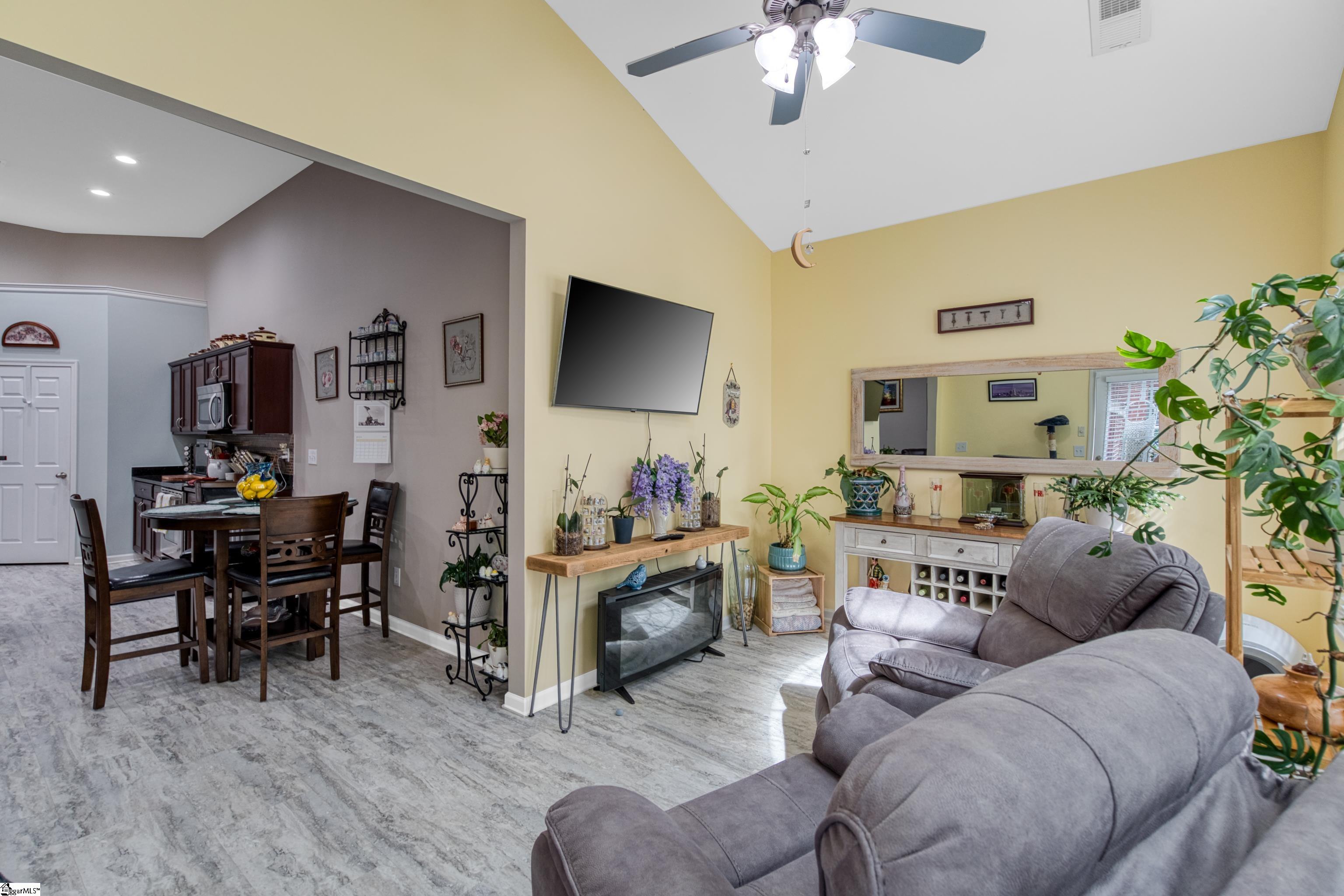 806 Hartscove Court Boiling Springs, SC 29316 - Photo 19 of 35