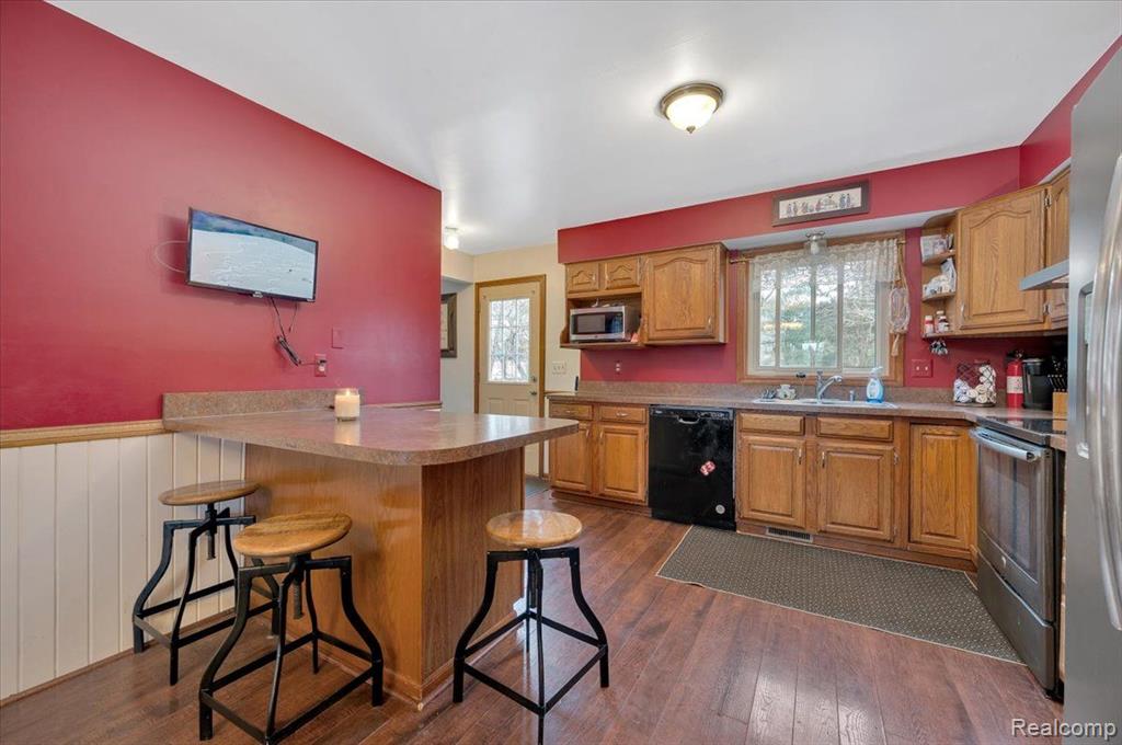 2055 Broker Road Lapeer, MI 48446 - Photo 9 of 25 Gallery Image 9