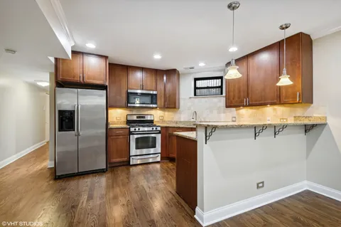 $348,500 | 929 West Eastwood Avenue, Unit GW, Chicago, IL 60640