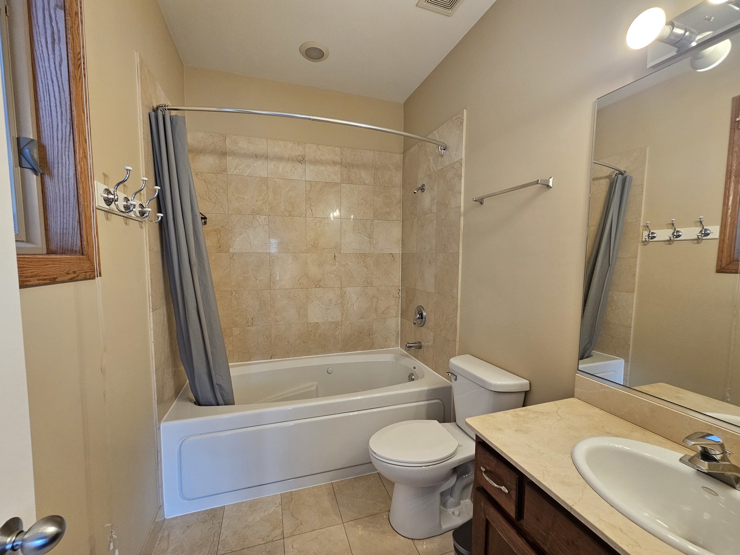 1326 West Grenshaw Street, Unit 2D Chicago, IL 60607 - Photo 10 of 16