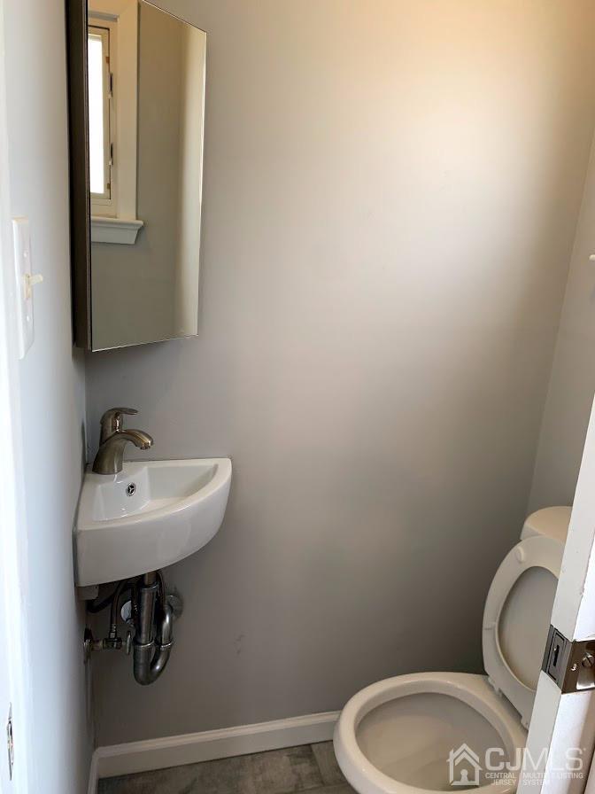 8 Exeter Road Fords, NJ 08863 - Photo 24 of 50 Gallery Image 24