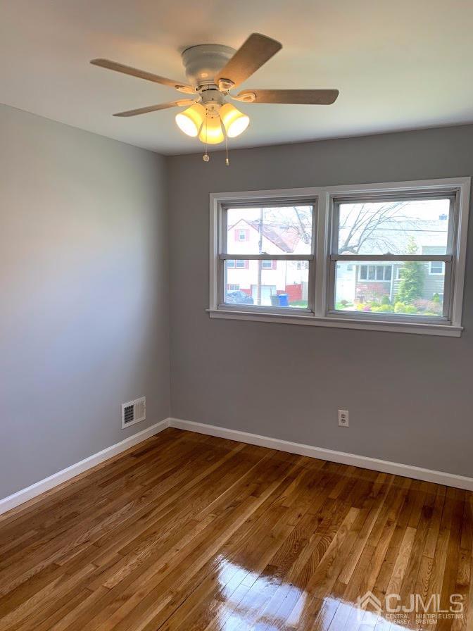 8 Exeter Road Fords, NJ 08863 - Photo 27 of 50 Gallery Image 27