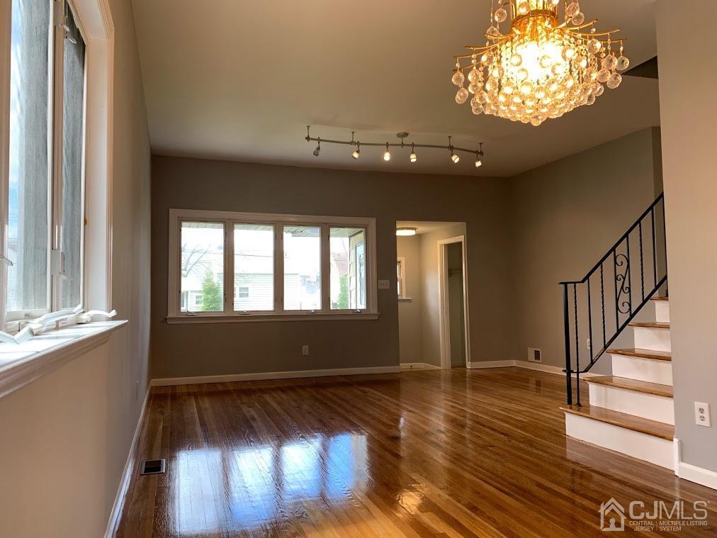 8 Exeter Road Fords, NJ 08863 - Photo 5 of 50 Gallery Image 5