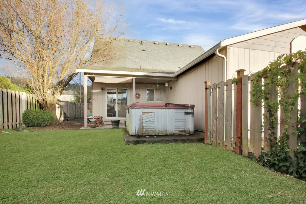 5326 Parker Road East Sumner, WA 98390 - Photo 17 of 18