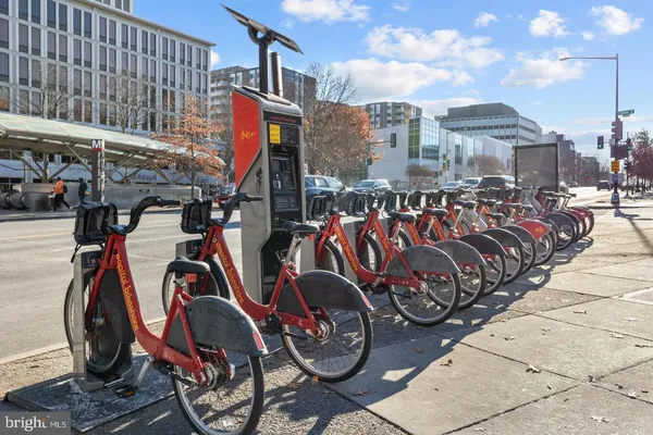 $845,000 | 4707 Connecticut Avenue Northwest, Unit 211 213, Washington, DC 20008