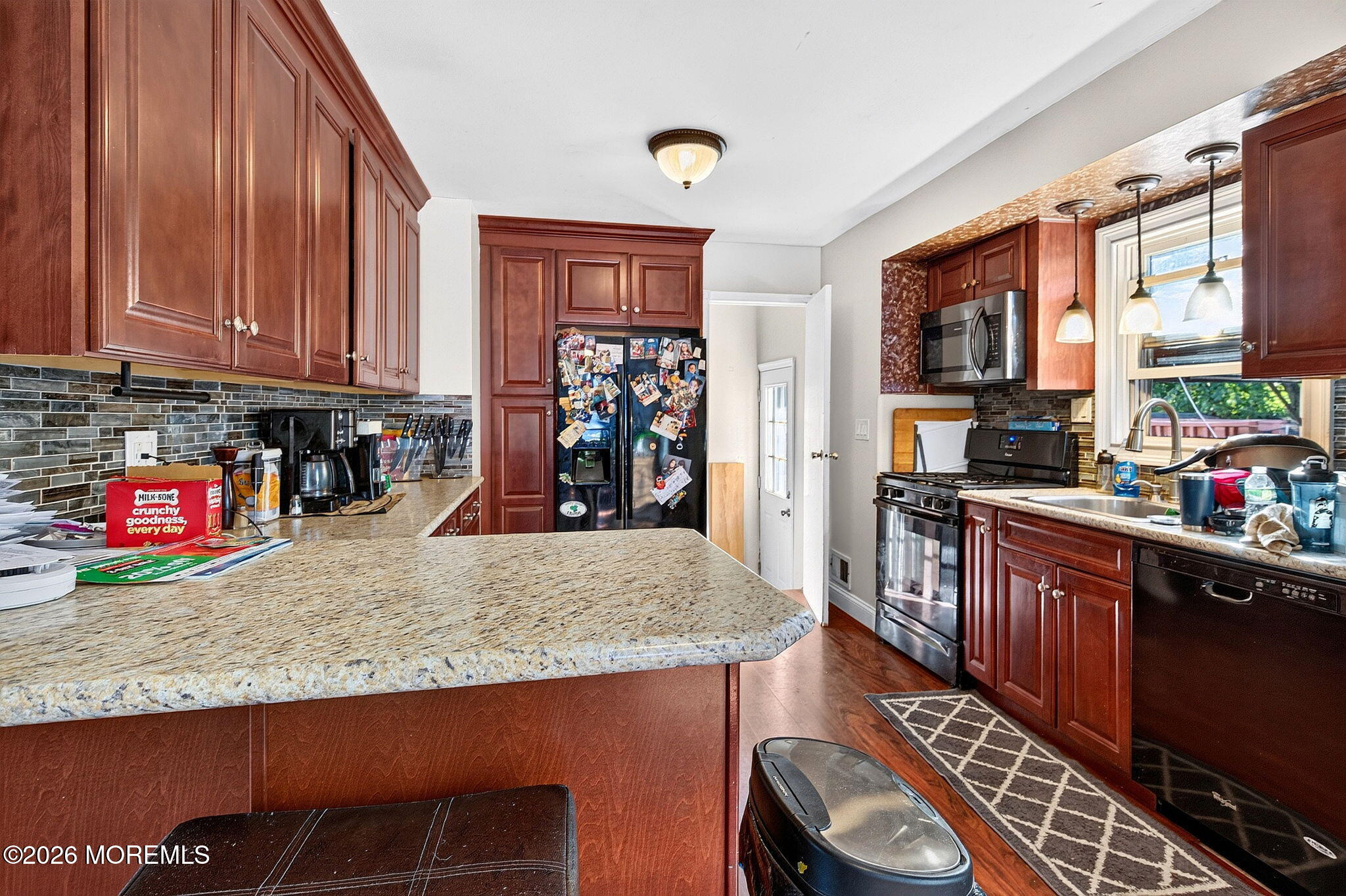 8 Steven Place Jackson, NJ 08527 - Photo 9 of 25 10-web-or-mls-IMG_8790