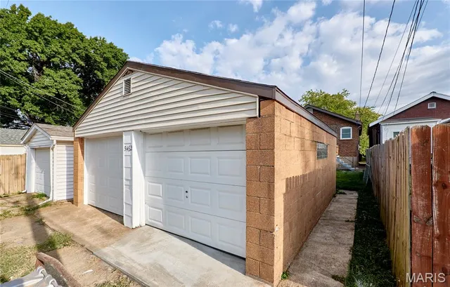 $299,900 | 5462 Nottingham Avenue, St. Louis, MO 63109