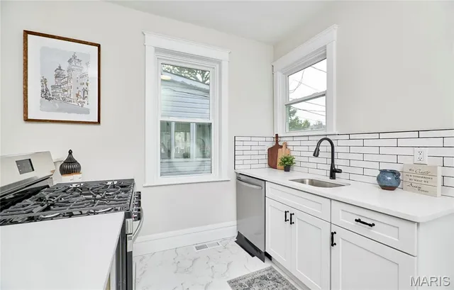 $299,900 | 5462 Nottingham Avenue, St. Louis, MO 63109