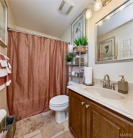 $389,999 | 307 Hwy D, Hawk Point, MO 63349