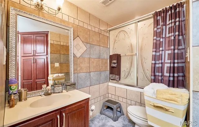 $389,999 | 307 Hwy D, Hawk Point, MO 63349