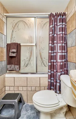 $389,999 | 307 Hwy D, Hawk Point, MO 63349