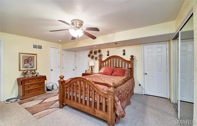 $389,999 | 307 Hwy D, Hawk Point, MO 63349