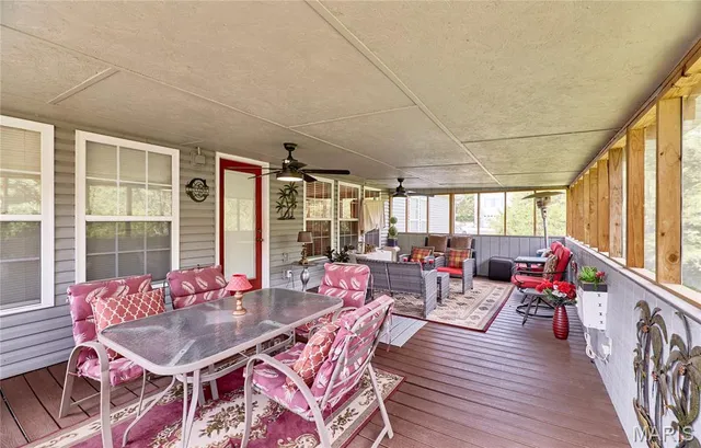 $389,999 | 307 Hwy D, Hawk Point, MO 63349