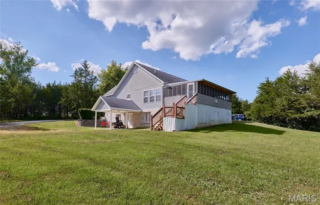 $389,999 | 307 Hwy D, Hawk Point, MO 63349