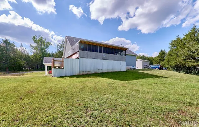 $389,999 | 307 Hwy D, Hawk Point, MO 63349