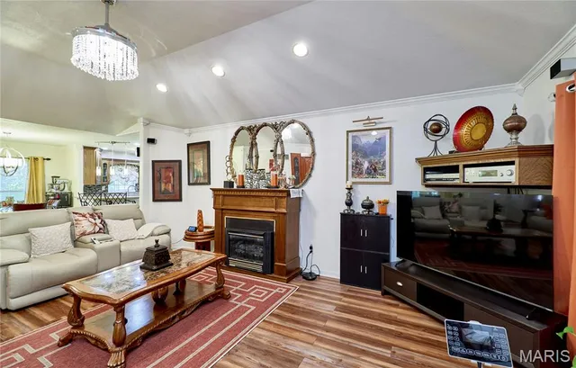 $389,999 | 307 Hwy D, Hawk Point, MO 63349