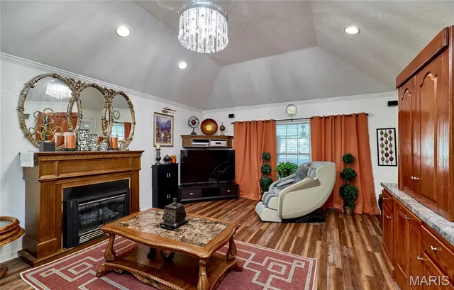 $389,999 | 307 Hwy D, Hawk Point, MO 63349