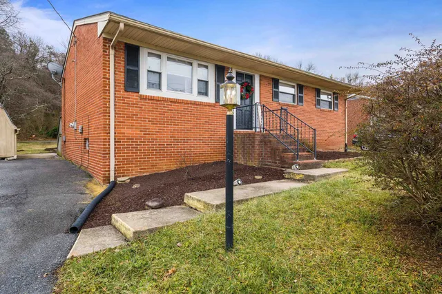 $249,900 | 1124 South Winchester Avenue, Waynesboro, VA 22980