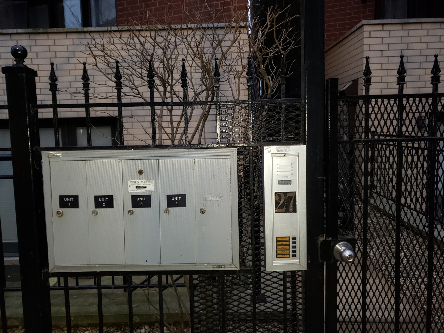 27 East 26th Street, Unit 3 Chicago, IL 60616 - Photo 2 of 17 a view of a back yard