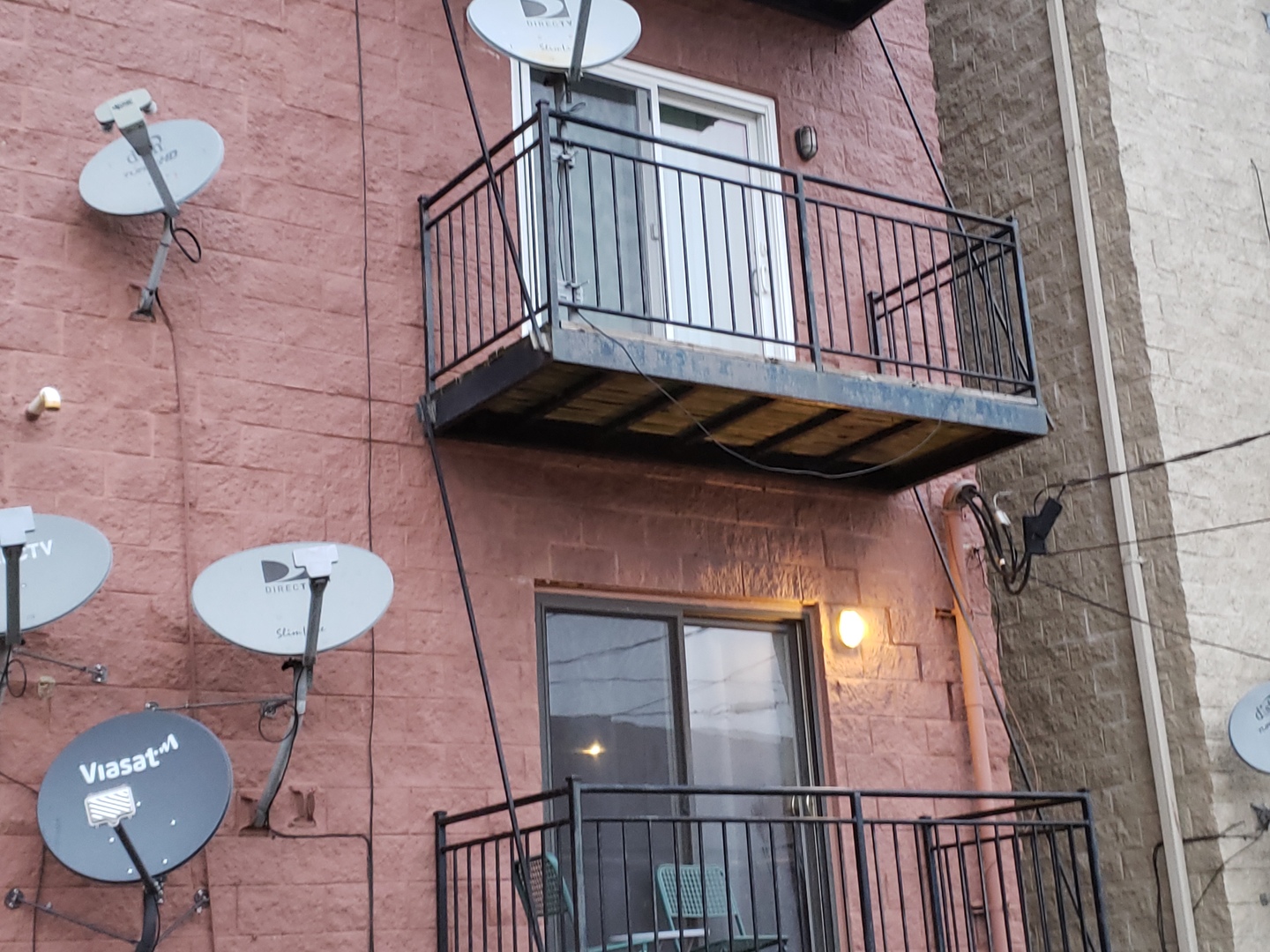 27 East 26th Street, Unit 3 Chicago, IL 60616 - Photo 16 of 17 a view of a balcony