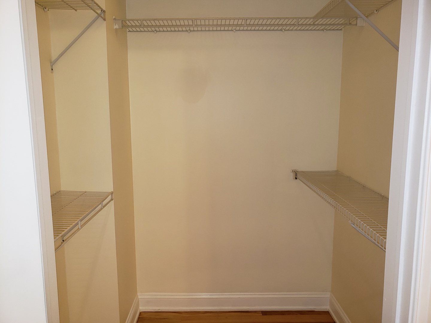 27 East 26th Street, Unit 3 Chicago, IL 60616 - Photo 8 of 17 a view of small space