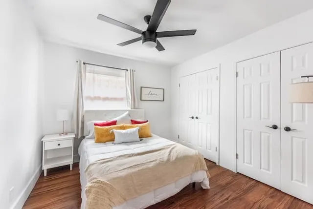 $1,995 | 5700 Signal Point, Austin, TX 78724