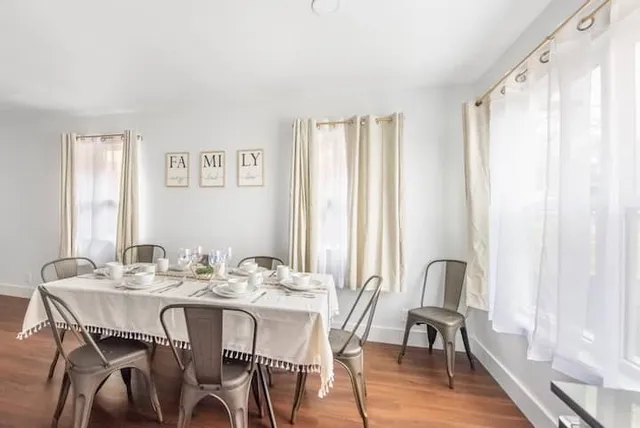 $1,995 | 5700 Signal Point, Austin, TX 78724