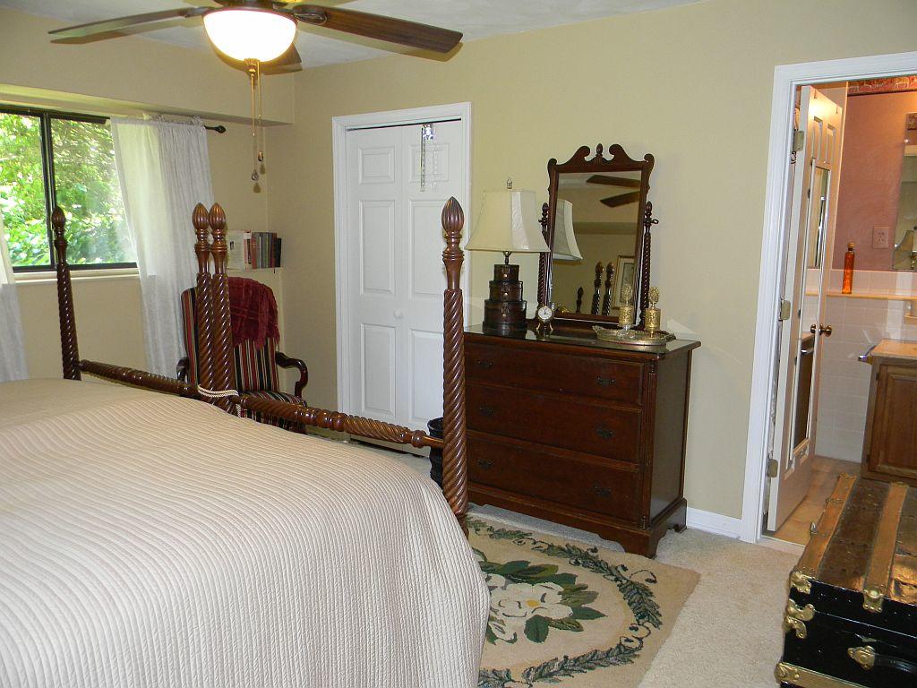 2425 South Clearing Road Salem, VA 24153 - Photo 29 of 35 Lower Level Master Bedroom