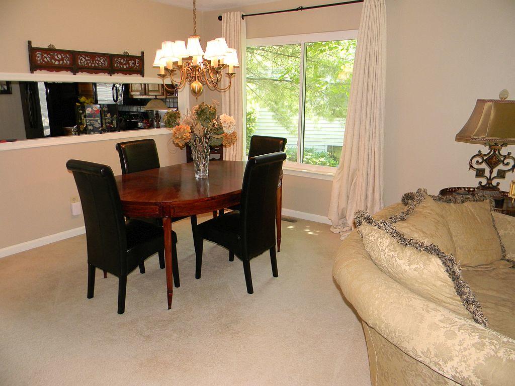 2425 South Clearing Road Salem, VA 24153 - Photo 6 of 35 Dining Area