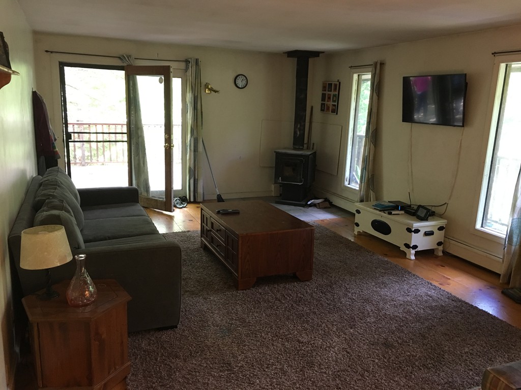 73 Willard Road Westminster, MA 01473 - Photo 6 of 10 Gallery Image 6