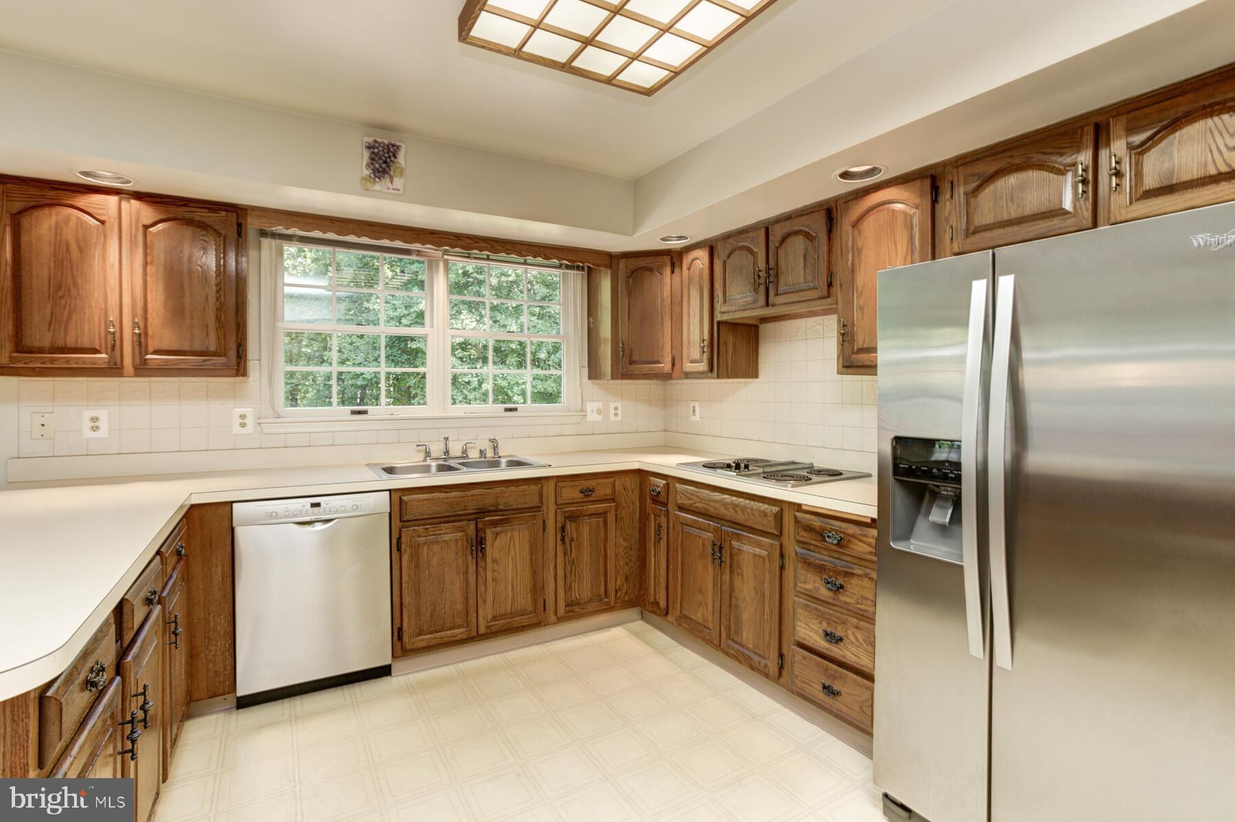 11798 Frederick Road Ellicott City, MD 21042 - Photo 11 of 33 Stainless Steel Appliances