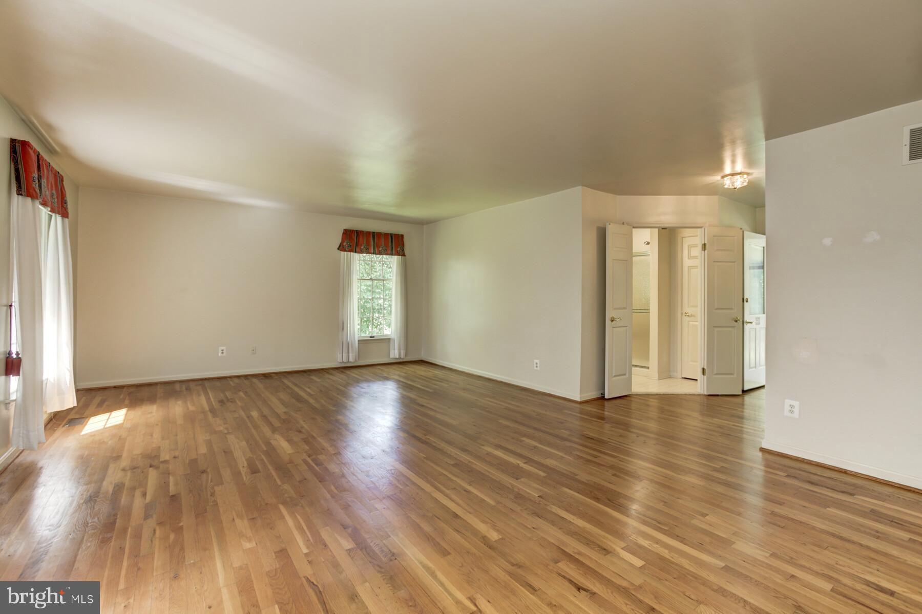 11798 Frederick Road Ellicott City, MD 21042 - Photo 15 of 33 Plenty of room to add a Sitting Area