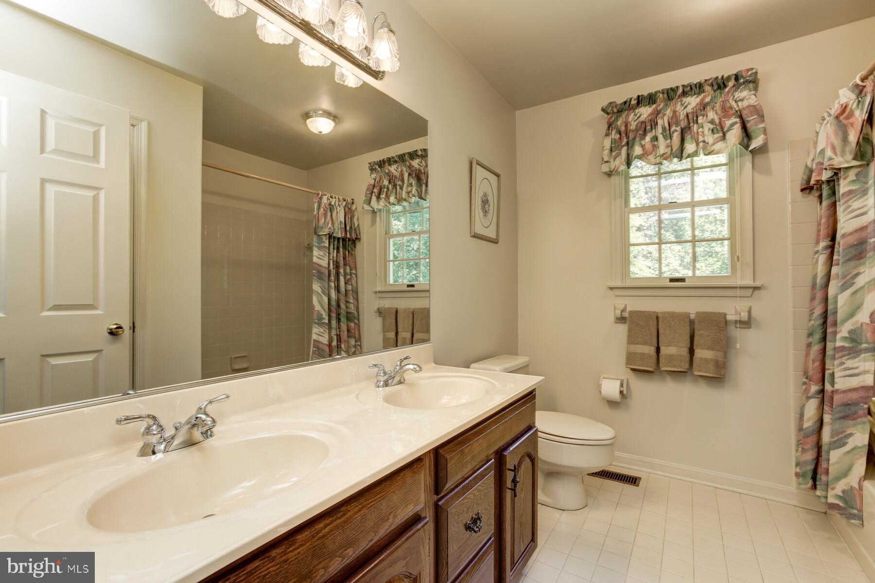 11798 Frederick Road Ellicott City, MD 21042 - Photo 27 of 33 Upper Level Full Bath
