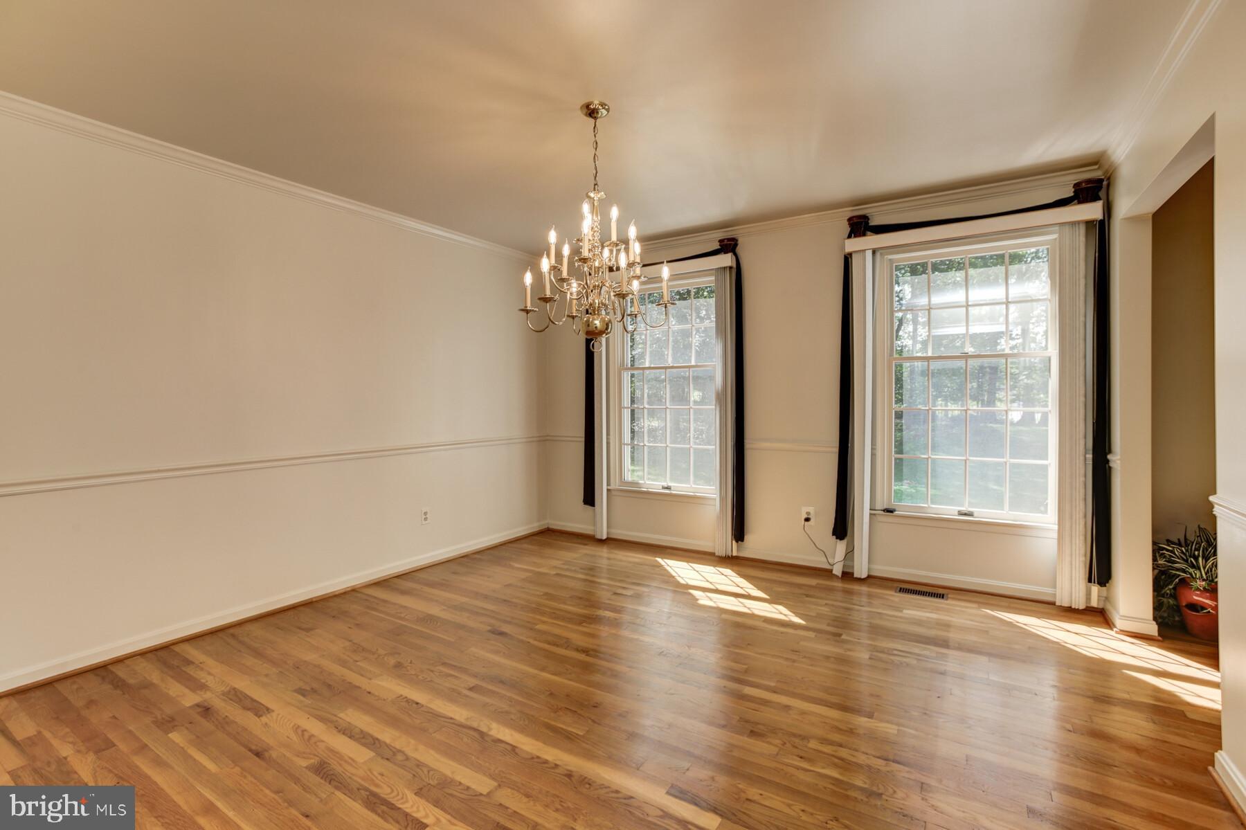 11798 Frederick Road Ellicott City, MD 21042 - Photo 4 of 33 Formal Dining Room adjacent to Kitchen