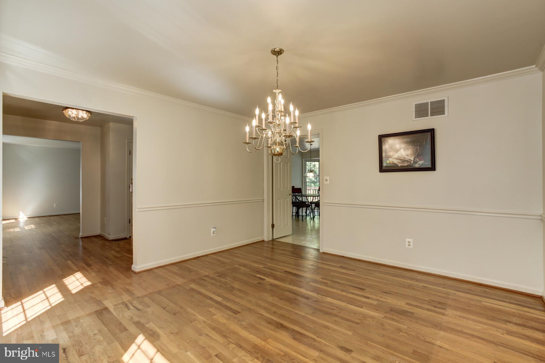 11798 Frederick Road Ellicott City, MD 21042 - Photo 5 of 33 Gleaming hardwood floors