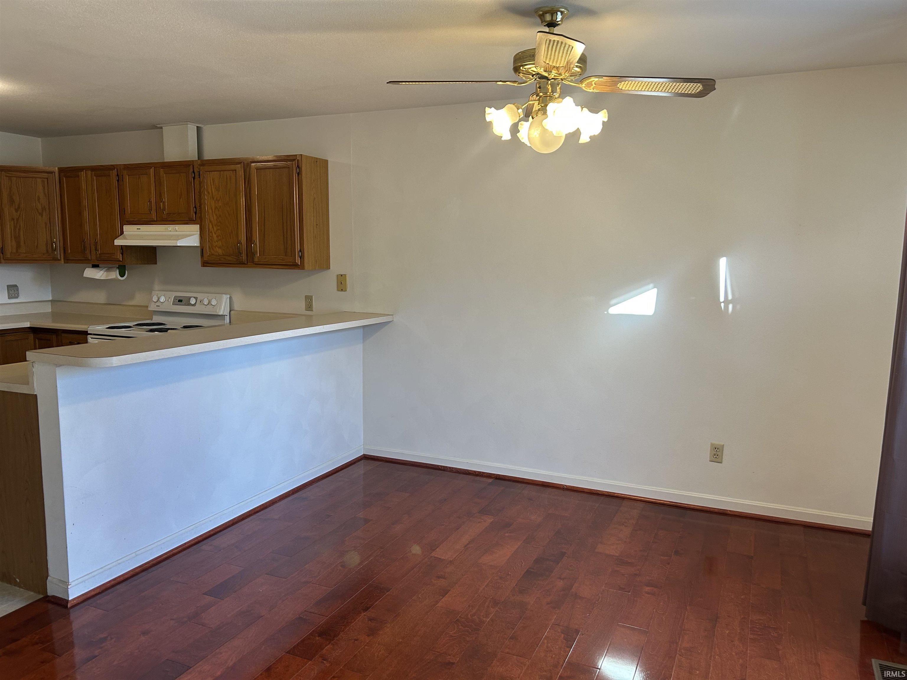 546 Reyling Drive, Unit 2 Jasper, IN 47546 - Photo 5 of 15 Gallery Image 5