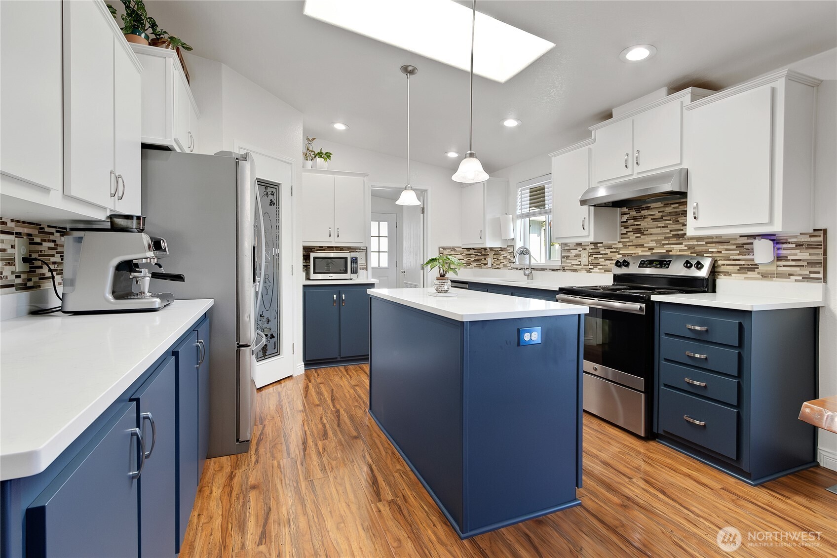 1812 Southwest Spruce Road Port Orchard, WA 98367 - Photo 12 of 35 Gallery Image 12