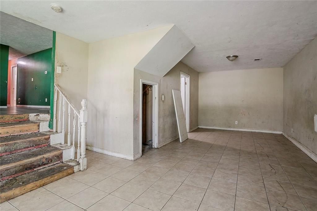 926 Bell Road Southeast Conyers, GA 30094 - Photo 15 of 30 en view interior of the house