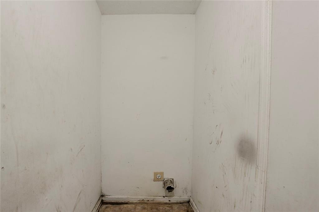 926 Bell Road Southeast Conyers, GA 30094 - Photo 18 of 30 close up of a white marble wall
