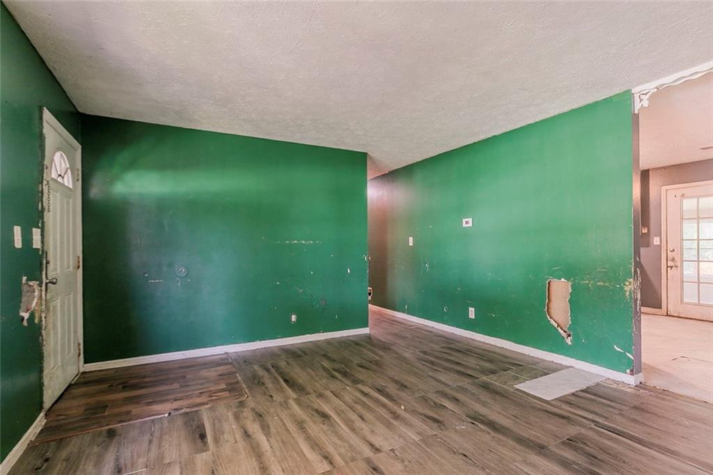 926 Bell Road Southeast Conyers, GA 30094 - Photo 6 of 32 a view of a backyard