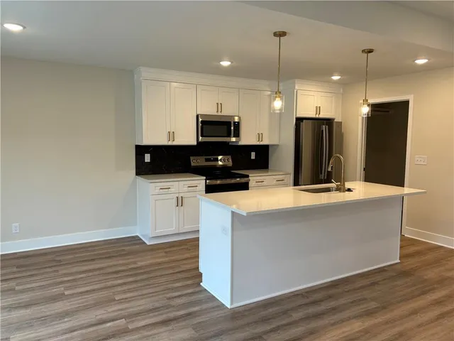 $279,500 | 504 Washington Street, East Lynne, MO 64743