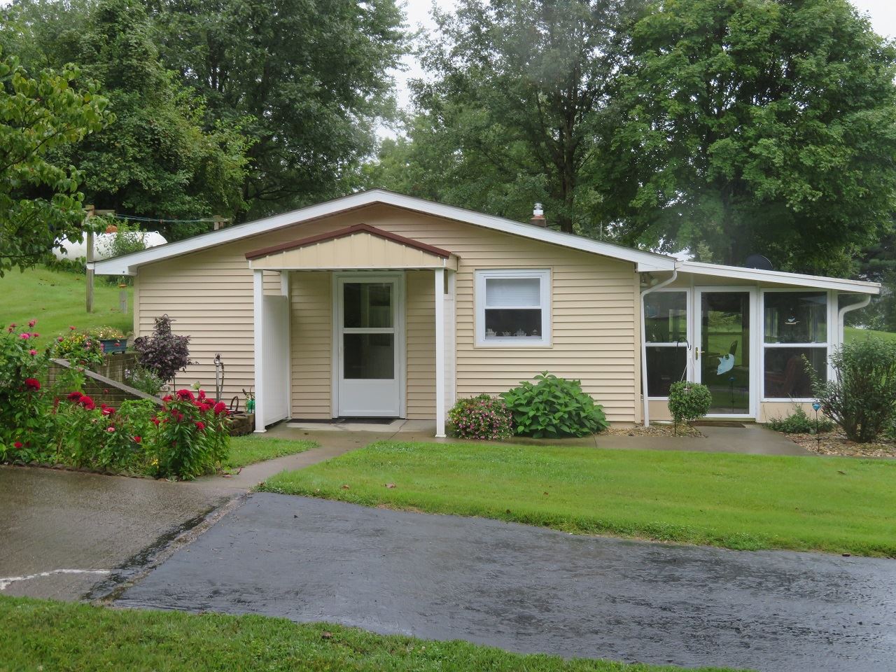 5629 North Craney Road Loogootee, IN 47553 - Photo 11 of 12 Gallery Image 11