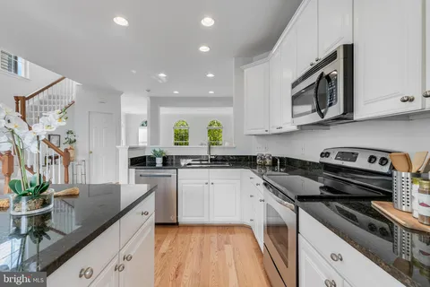 $725,000 | 5454 Patuxent Way, Alexandria, VA 22312